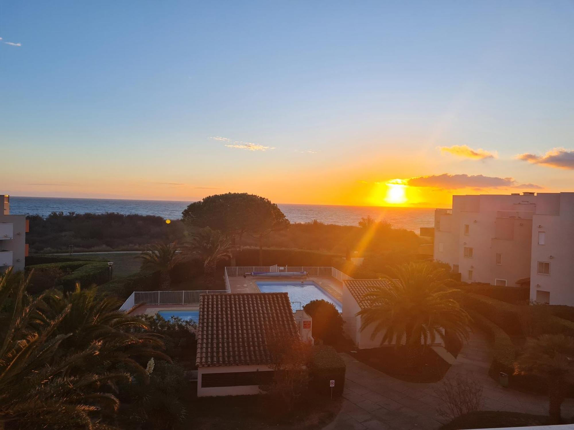 Magnifique Vue Mer Pour Ce T2 Avec Piscine 圣西普里安 外观 照片